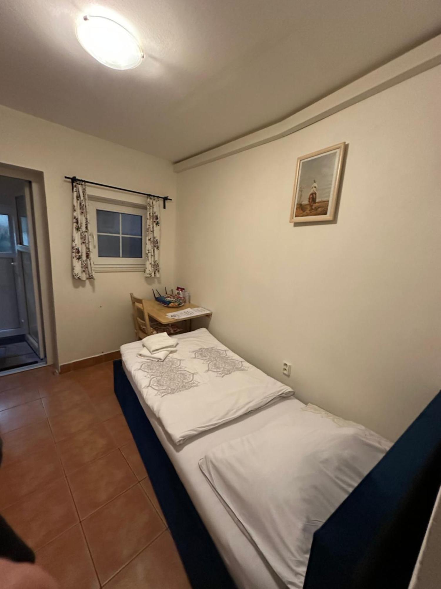 P4D Room Ceske Budejovice Esterno foto